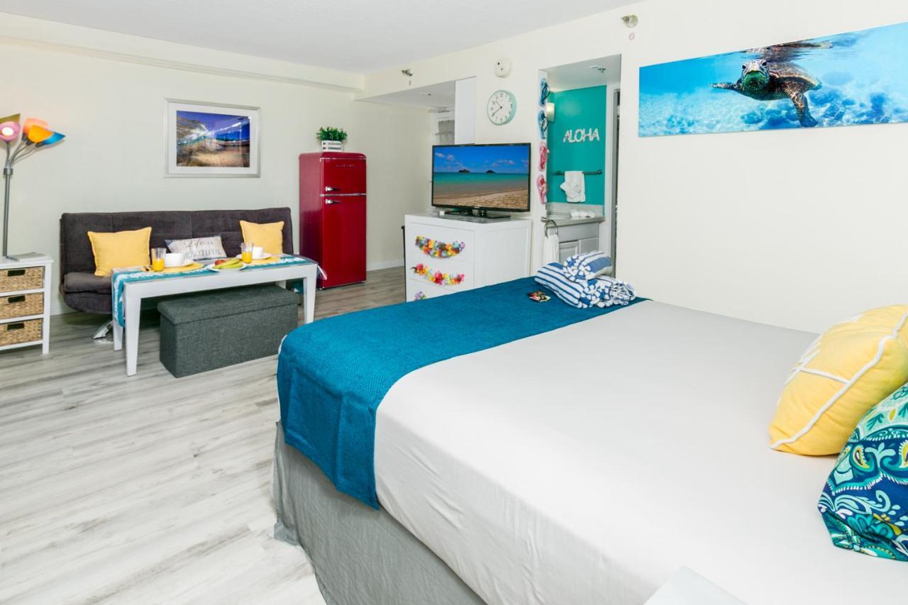 Aloha Vibes Await! Stylish Condo At Aloha Surf - Mountain And City Views Honolulu Exterior foto